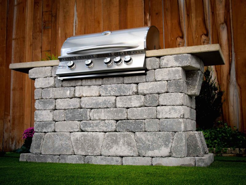 Willard Outdoor DIY Grill Island kit with built-in Summerset Propane Grill